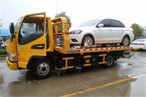 新丰附近拖车救援24小时服务热线
